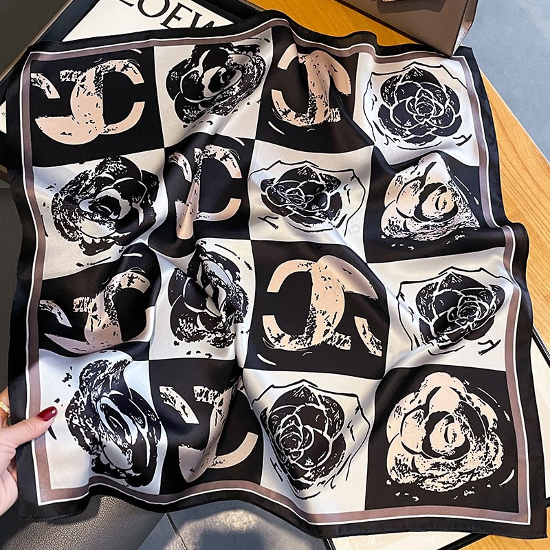 Custom Elegant Pure Silk Scarf for Women Bandanas Accessories Neck Hair Tie Fashion 70cm Floral Printed Mulberry Silk Scarves