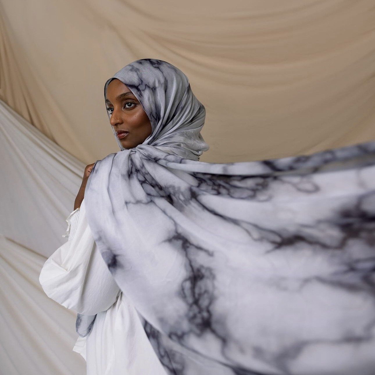 Zifeng OEM New Satin Polyester Tie-Dye Printed Headscarf Women's Casual Long Scarf Light And Thin Headscarf Accessories