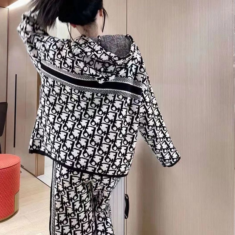 Sports running wear hoodie suit women Spring and autumn luxury designer tracksuit wide leg pants fashion 2 sets