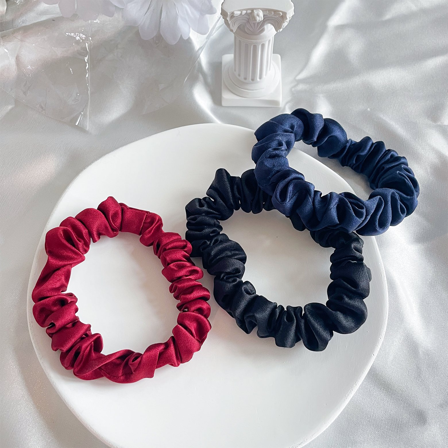 19/22mm Custom Medium Size Luxury Women Silk Scrunchies Pure Satin Silk Charm Scrunchies For Hair