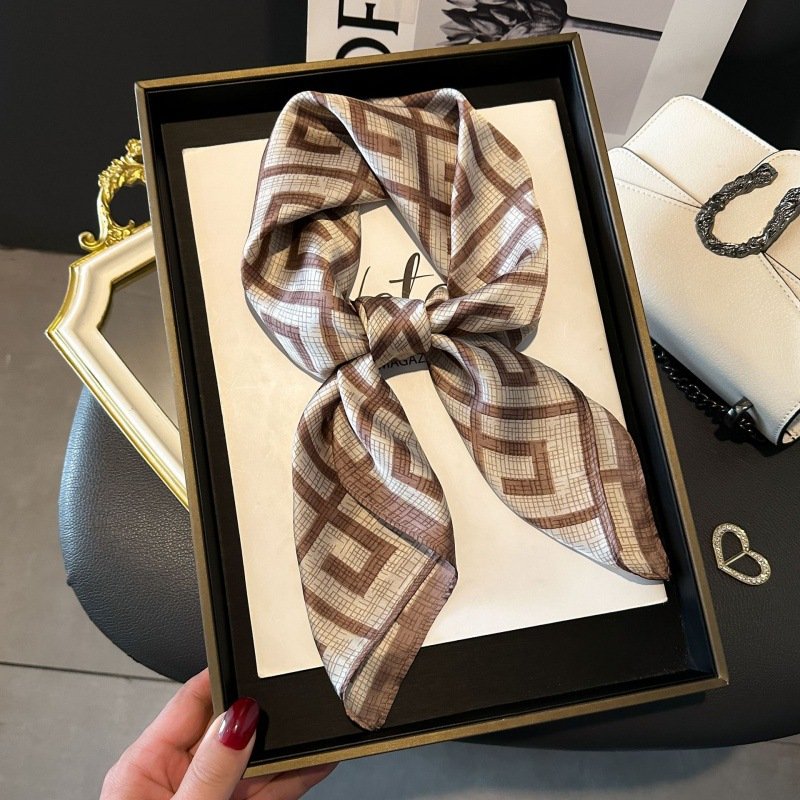 New Simple 1026I Custom Women's Stylish Square Neck Scarves 70cm Designer Custom Printing Luxury Brand Head Hair Ties Silk Scarf