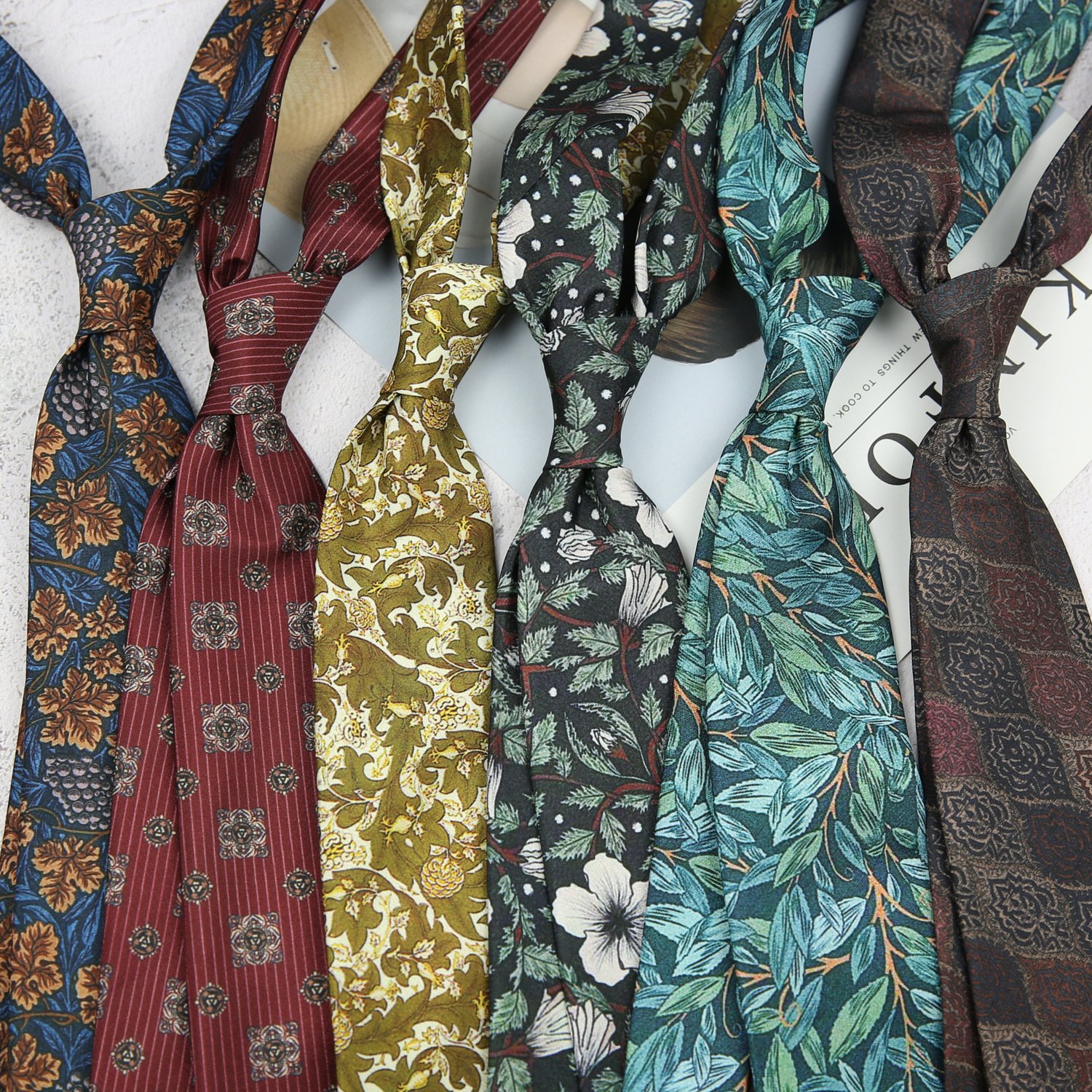 Vintage Polyester Tie Print 7cm Luxury Floral Necktie