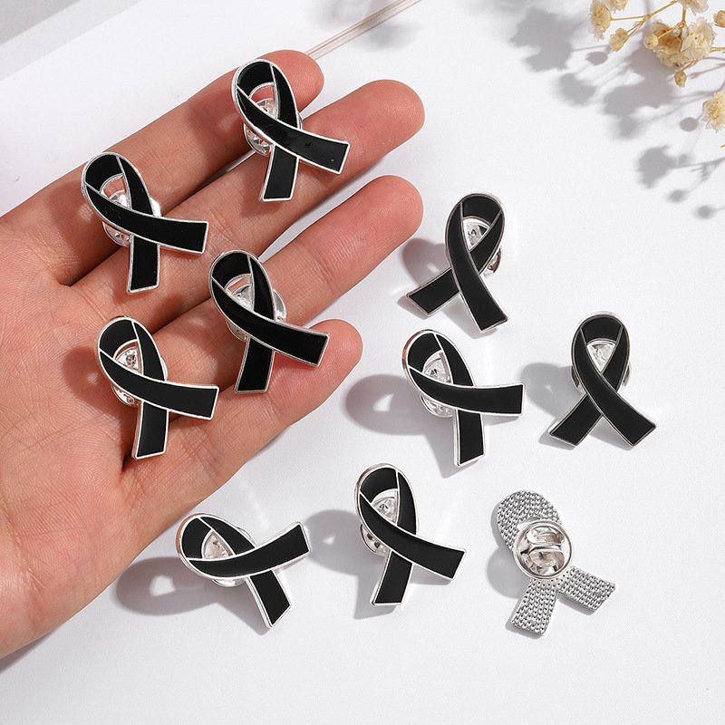 Dropshipping Enamel Yellow Gold Ribbon Pin Childhood Bone Cancer Awareness Brooch Pin Hope Pray Safety Badge Brooches Lapel Pin