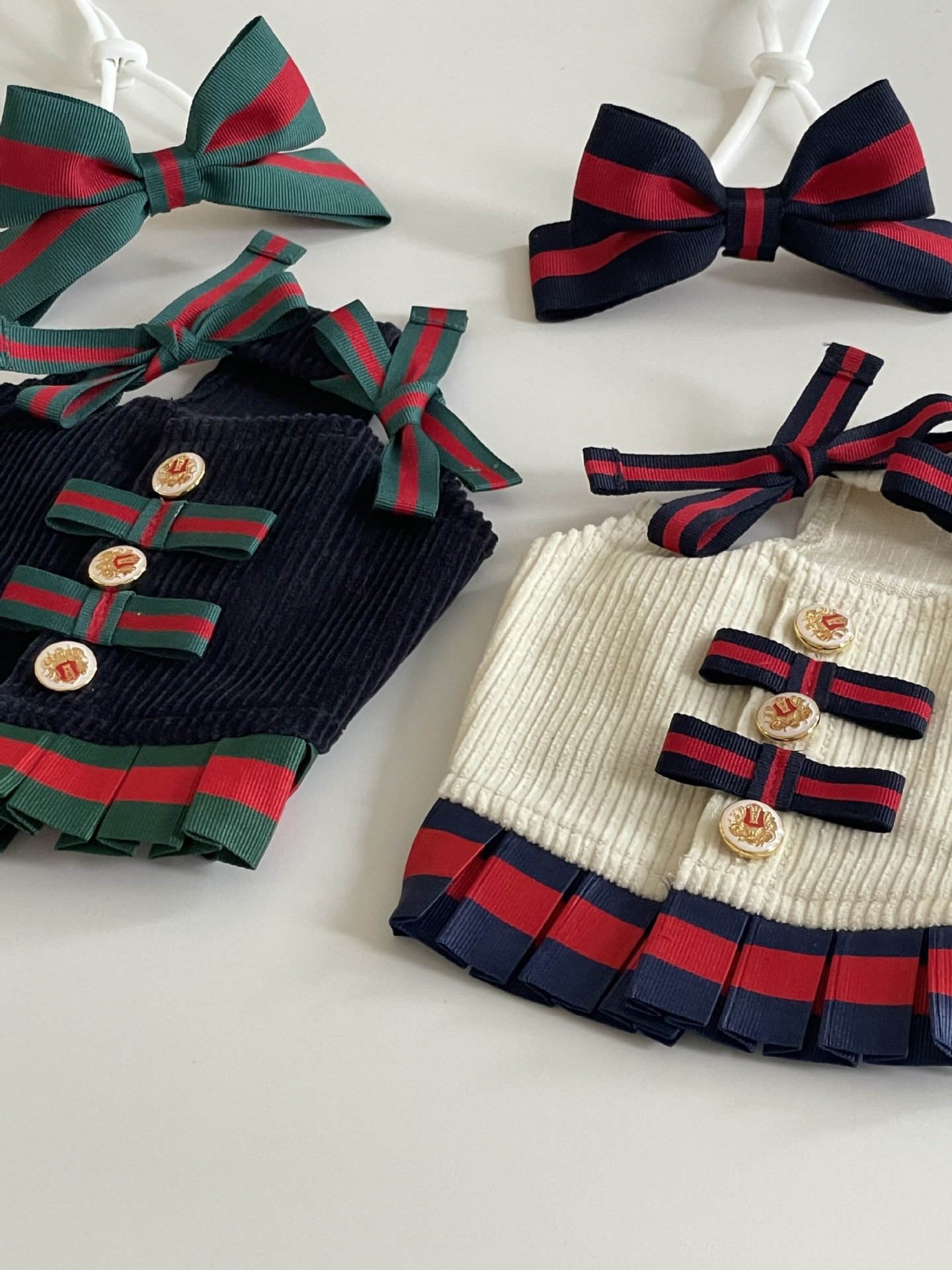 Fashionable Designer Luxury brand Newest Elegant Design Dog Dress Clothes Knitted Dog Sweater Pet Slip Dress With bow tie Head