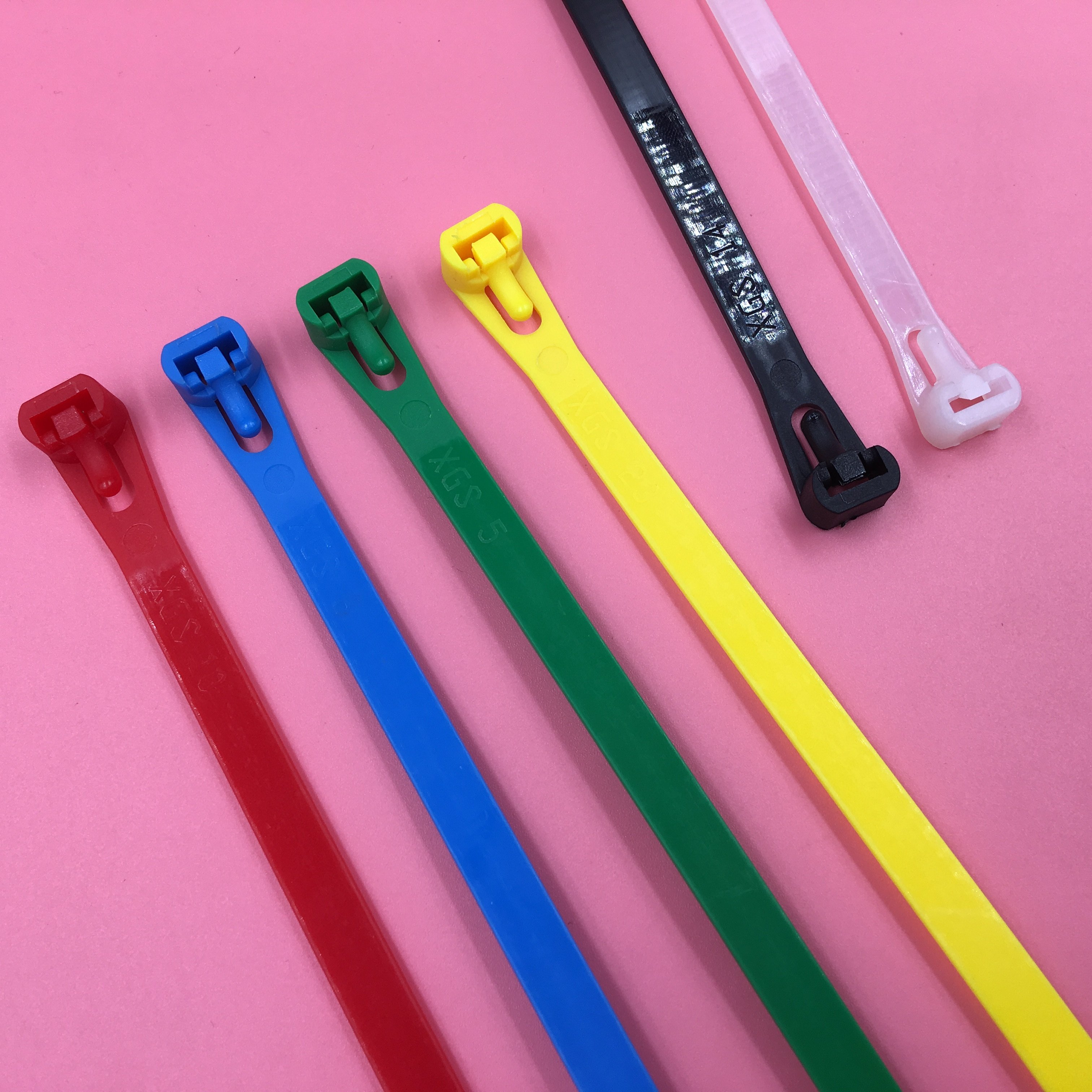 4.8*200mm 8" Releasable Reusable Carry Straps Automatic Adjustable Zip Tie Strap Reusable Wire Wraps Nylon Cable Ties