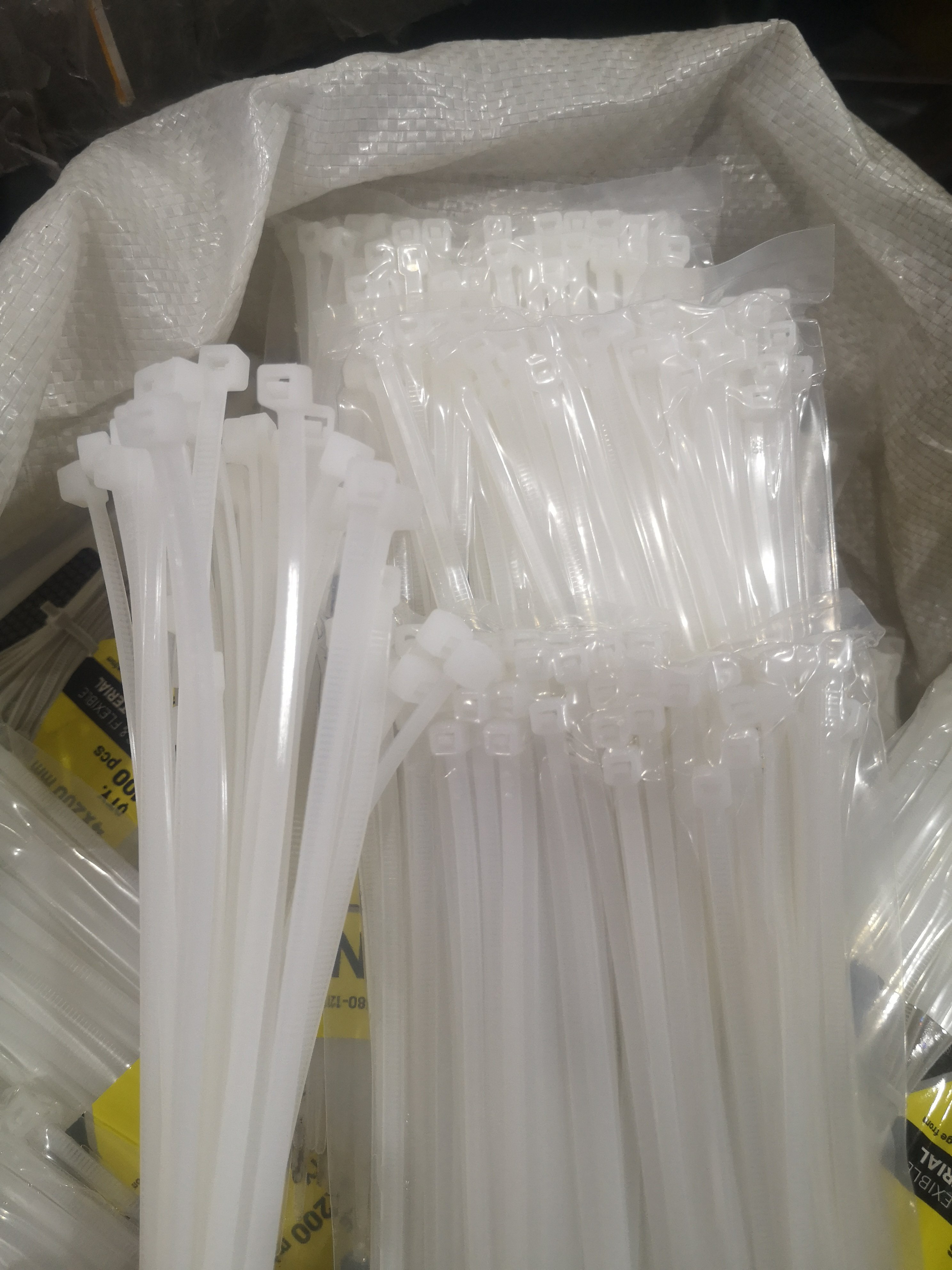 cable ties seft-locking