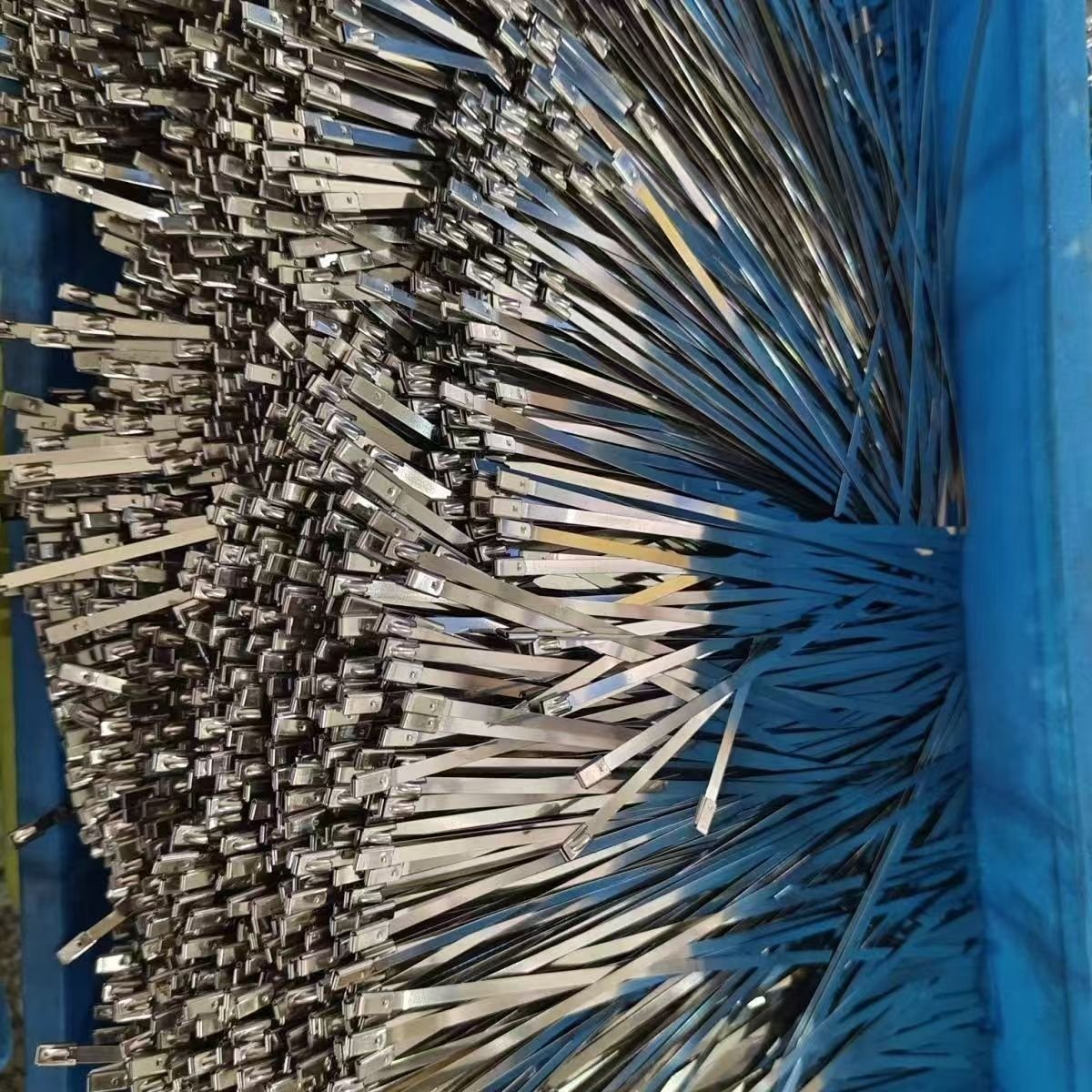 Cable Tie with Stainless Steel Self-Locking Type