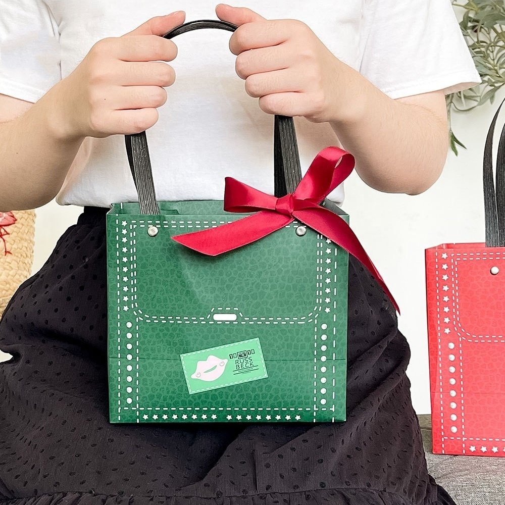 Custom colors print paper gift bag china carpet shopping packing bags with custom logos rivet handle