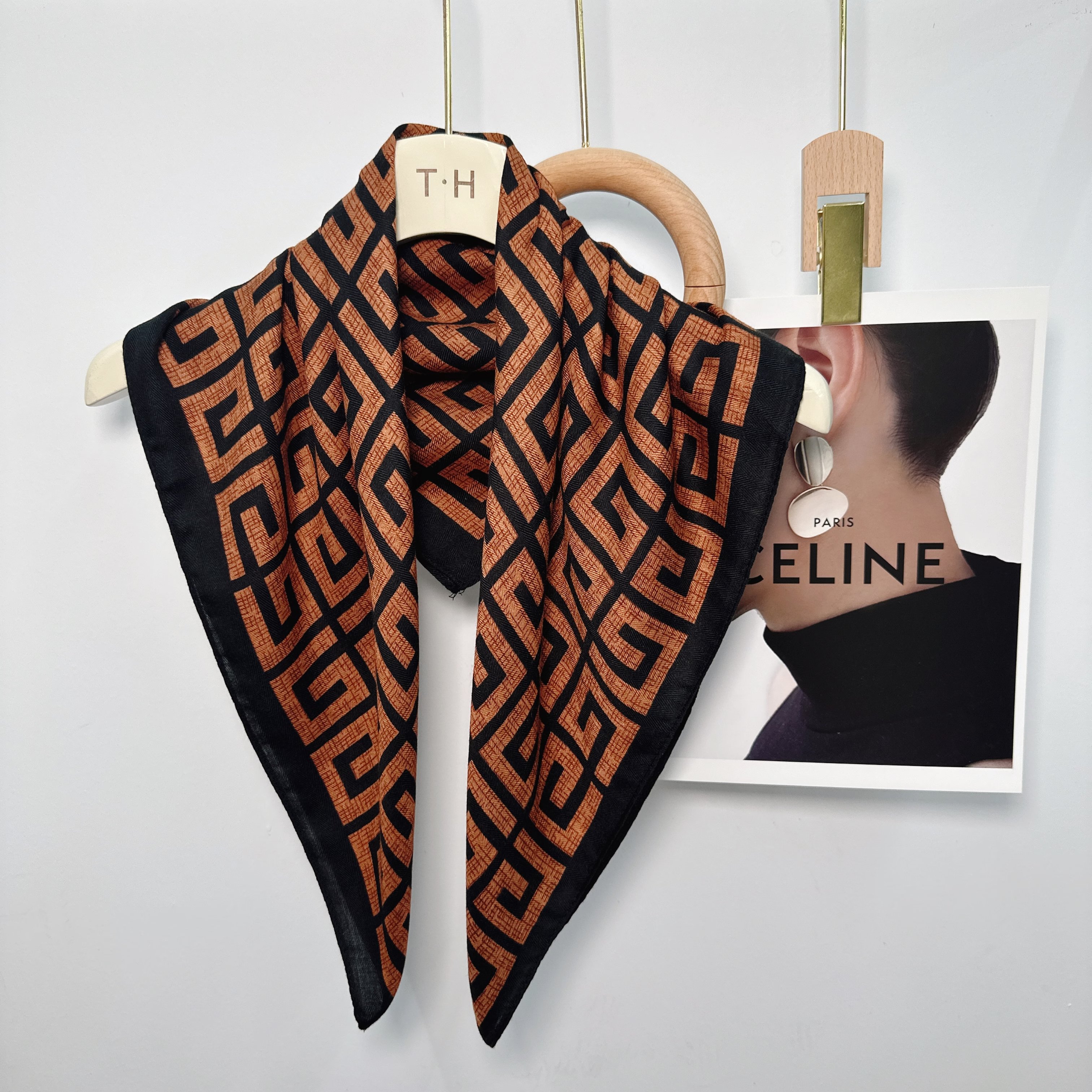 Women's New Fashion Twill Silk Square Scarf 70*70cm Elegant Custom Designer Printed Head Hijab Scarf Neck Hair Tie Warps Summer