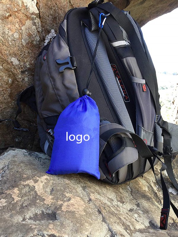 Woqi Outdoor Waterproof Pocket Blanket with 4 Sand Pockets 1 Carabiner 4 Stakes & Tie Down Loops