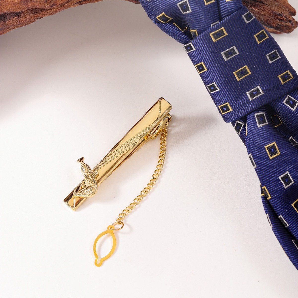 2024 new cross-border hot men's dress shirt tie pistol chain style with copper accessories