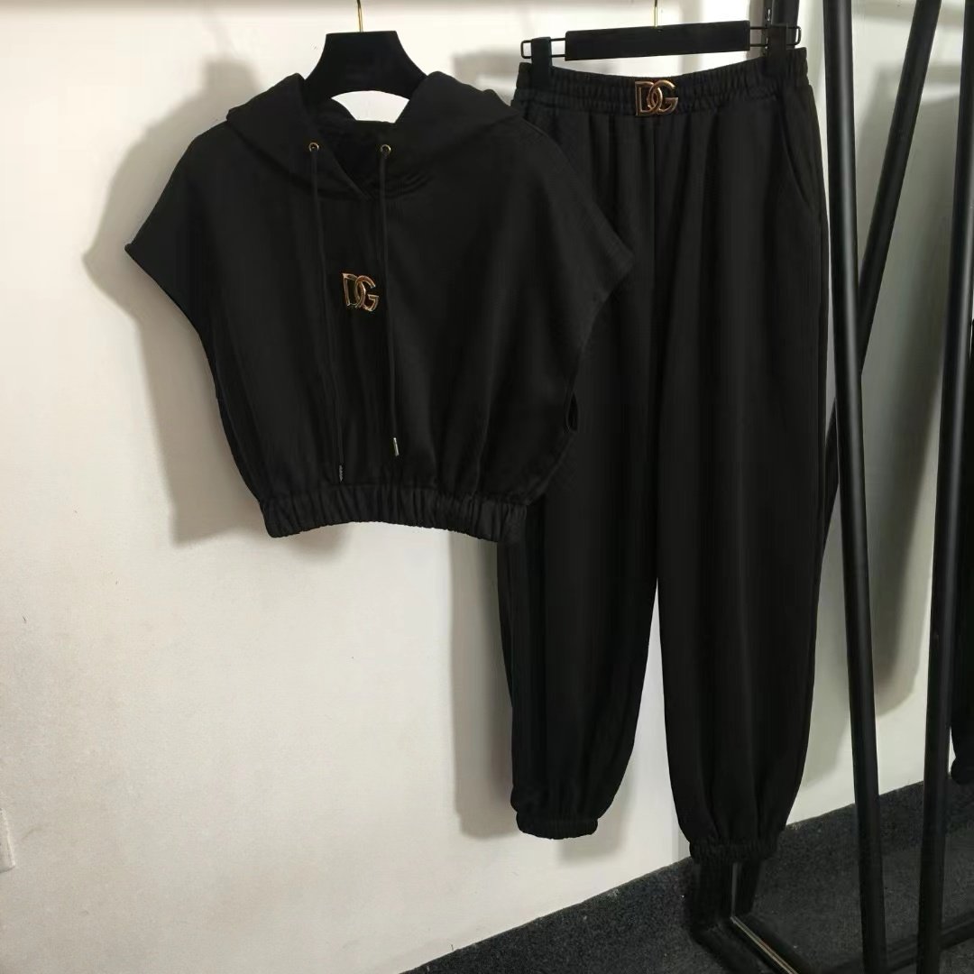 New women's sports suit hardware decorative vest hooded bat short sleeve T-shirt sweater+leg-tied casual trousers