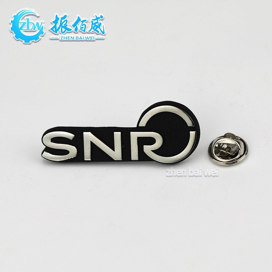 Customized Personalized Creative Metal Silver Plated Letter Simple Advanced Sense Brooch Design Metal Enamel Hat Pin Making