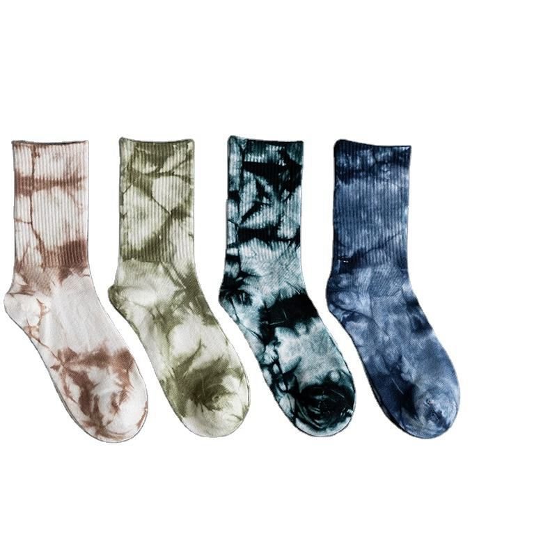 China Manufacturer Fashionable Long Tube Tie Dyed Combed Cotton Men Socks