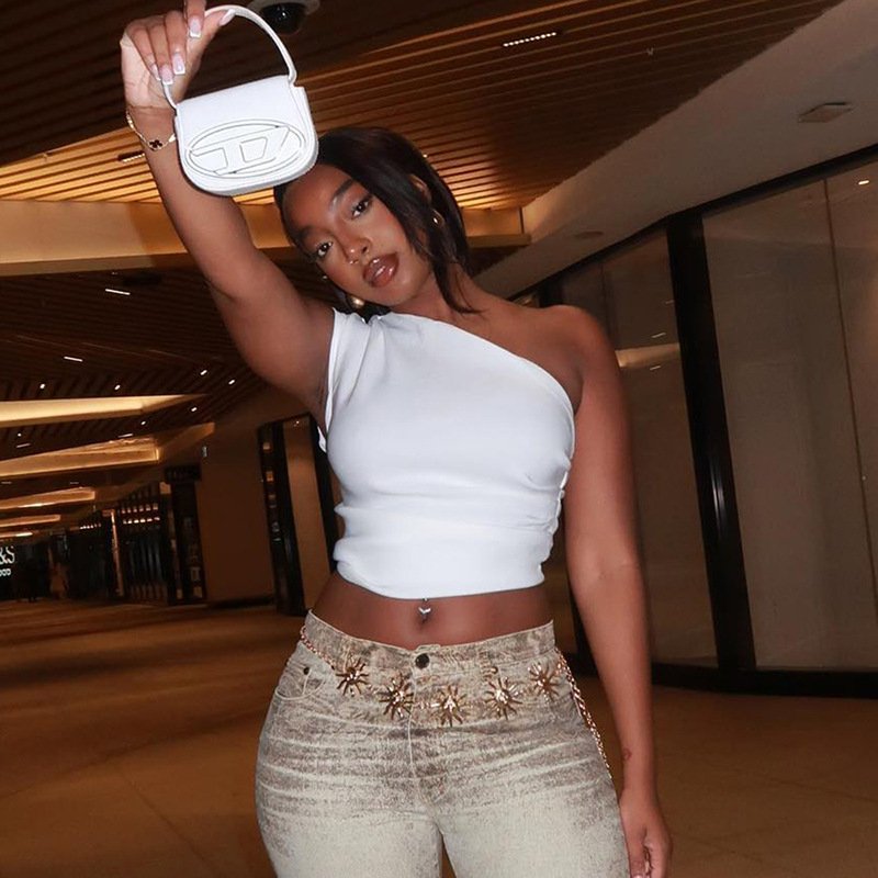 YS7253C Classic Fashion Women Crop Tops Skew Collar Sleeveless One Shoulder Solid Summer Daily High Street Y2K Slim Wild Tees