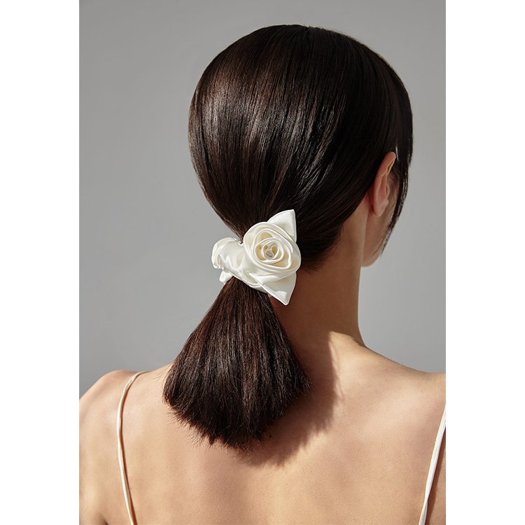 Factory wholesale 100% mulberry silk rose hair band custom logo silk scrunchies with gift box