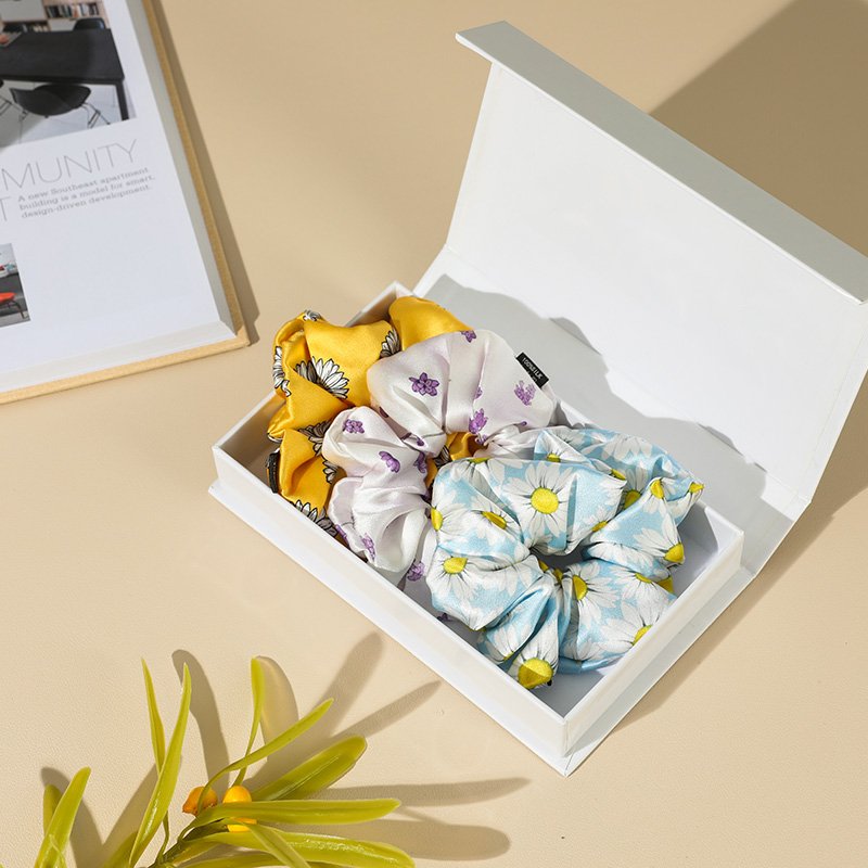 2024 Popular Customised Fashional Hair Ties Satin Scrunchies Large/Medium/Small Silk Scrunchies Set