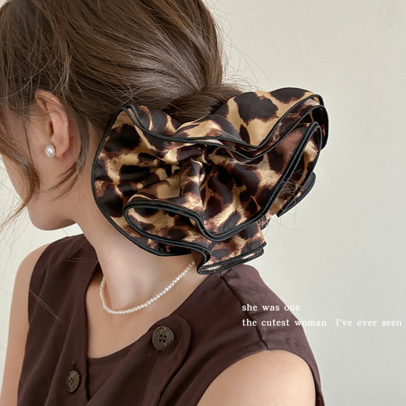 High quality Oversized 15 cm large leopard hair scrunchies silk black brown Elegant Hair accessories for women