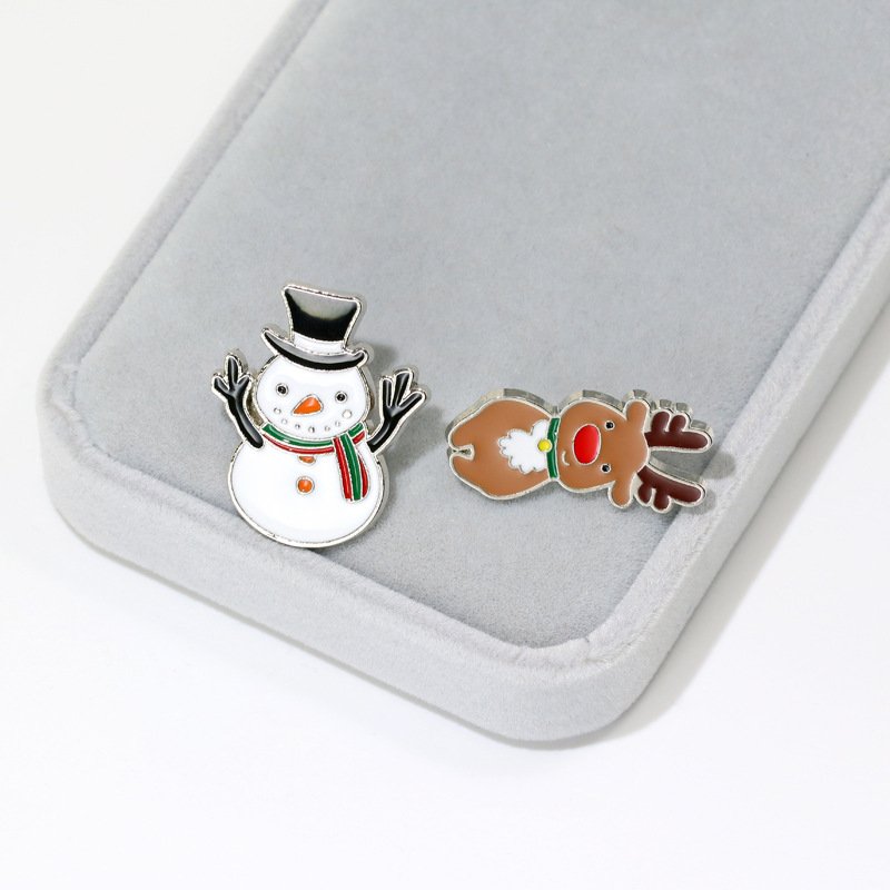 Manufacturer Cartoon Merry Christmas Tree Reindeer Enamel Brooch Hat Clothes Tie Scarf Button Pin Badge Custom Lapel Pins