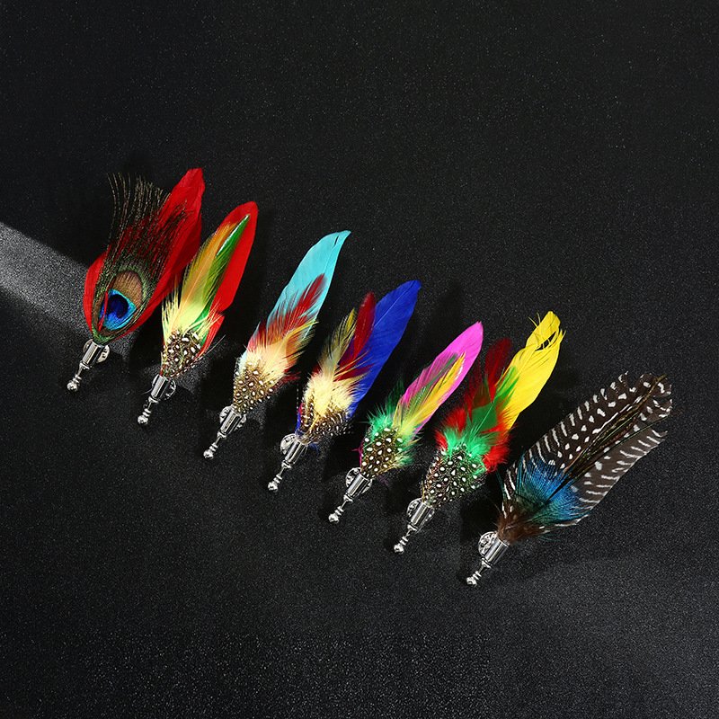 Men's Feather Brooch Christmas Decorative Pins Wedding Party Lapel Pin Men Suits Pins Gift BADGES Party Stage