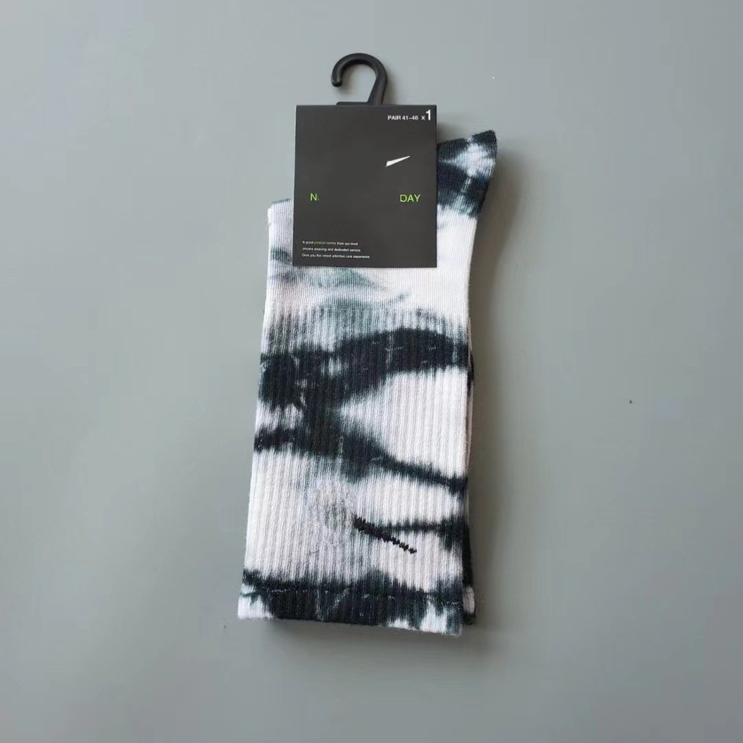 2023 wholesales tie dye long socks sport fashion tennis cotton crew sock for men and women