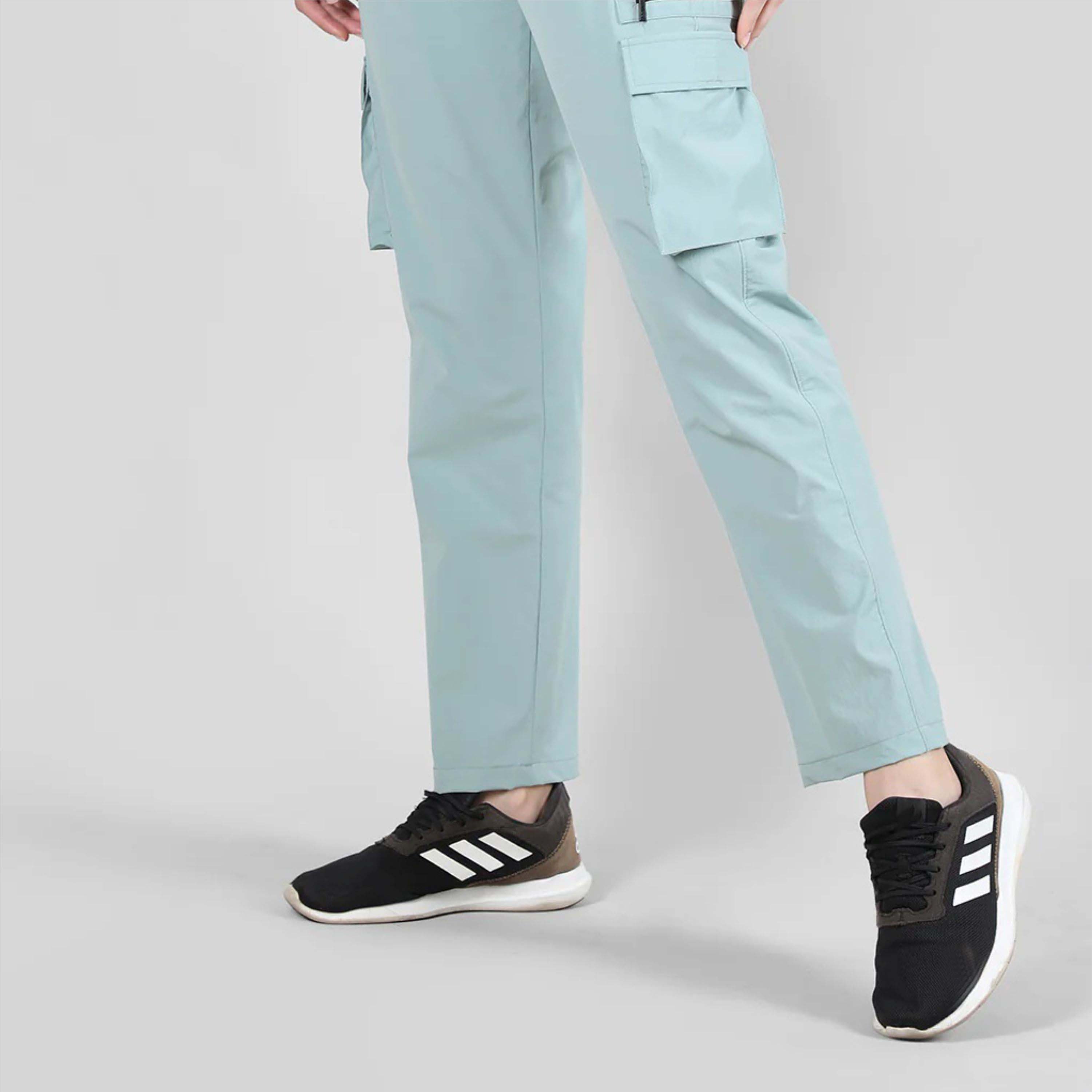 Premium Women Cargo Pants - Trendy and Functional - Ideal for Hiking, Traveling, and Everyday Wear
