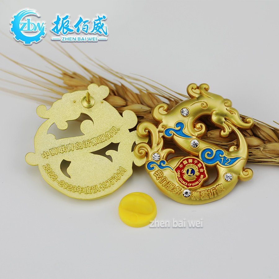 Metal soft enamel pin custom Guangdong Lions club service team logo design custom shaped zinc alloy international club badge