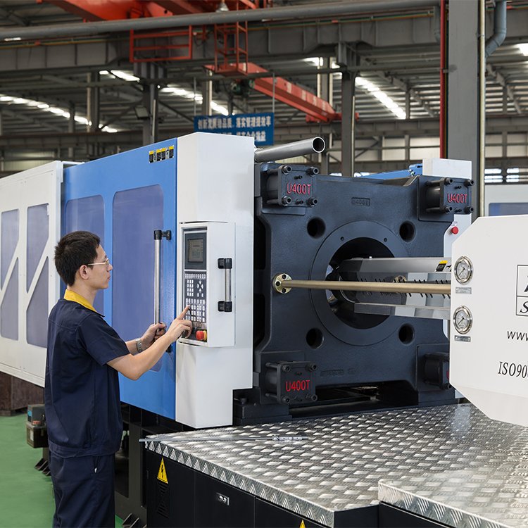 Hot Sell Horizontal Servo Injection Molding Machines for Plastic Products 800 Ton 850 Ton 985x985 mm Distance Between Tie Bars