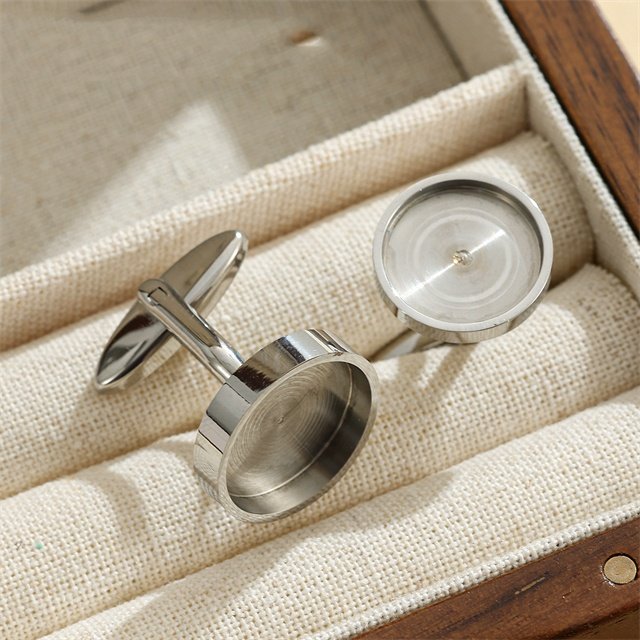 Yiwu Aceon Stainless Steel Custom Size Round Deep Empty Bezel Disc DIY Jewelry Shirt Sleeve Circle Sticker Bezel Cuff Link