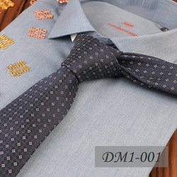 DM1-001