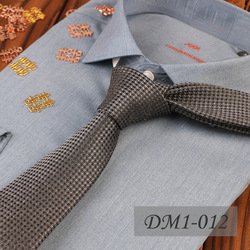DM1-012