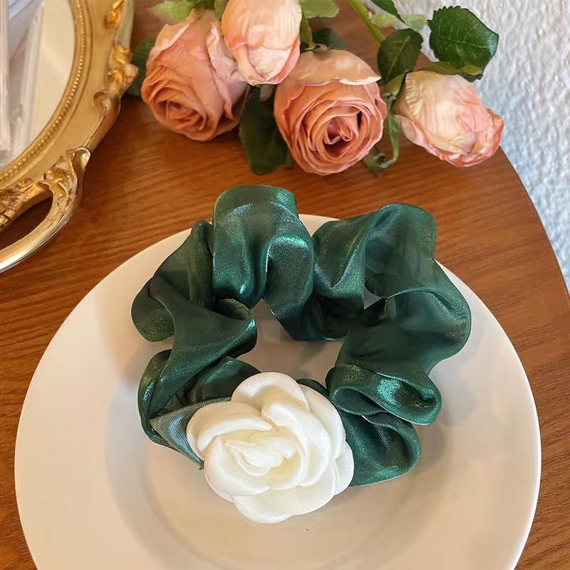 Wholesale Solid Color Silk Hair Scrunchies White Camellia Hair Ties Fashion Flower Scrunchies Hair Accessories For Women
