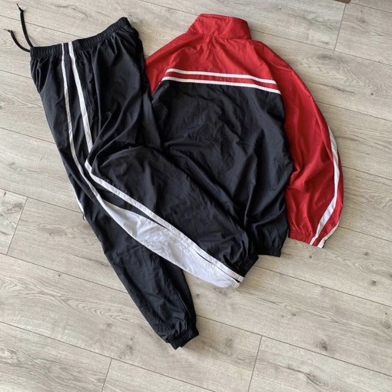 Custom 100% nylon tracksuit wind breaker zip up hoodie and shorts set plain windbreaker short set men windbreaker tracksuit set