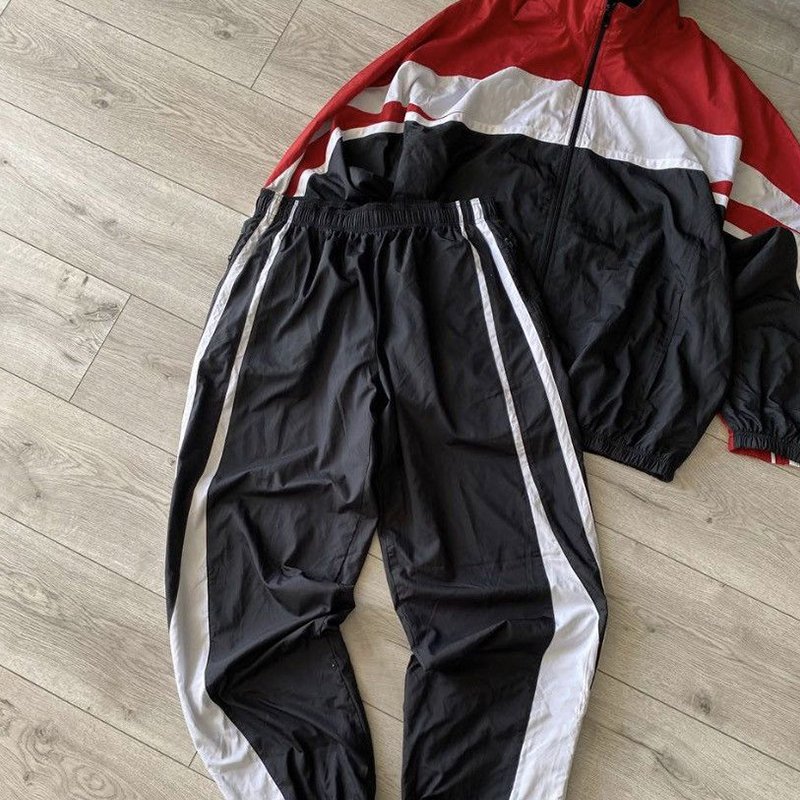 Custom 100% nylon tracksuit wind breaker zip up hoodie and shorts set plain windbreaker short set men windbreaker tracksuit set