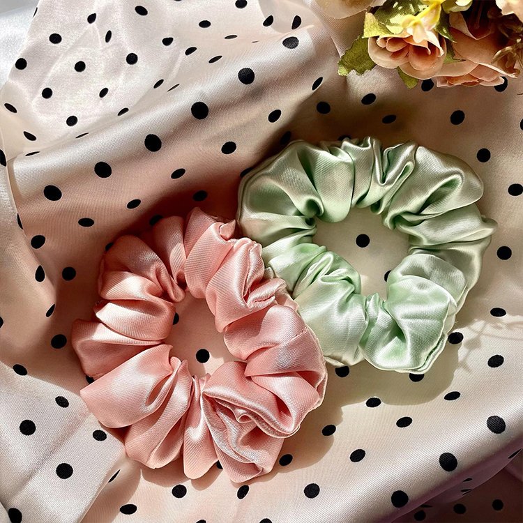 wholesale custom logo label skinny 100% satin hair tie elastic large silk satin hair scrunchies for women