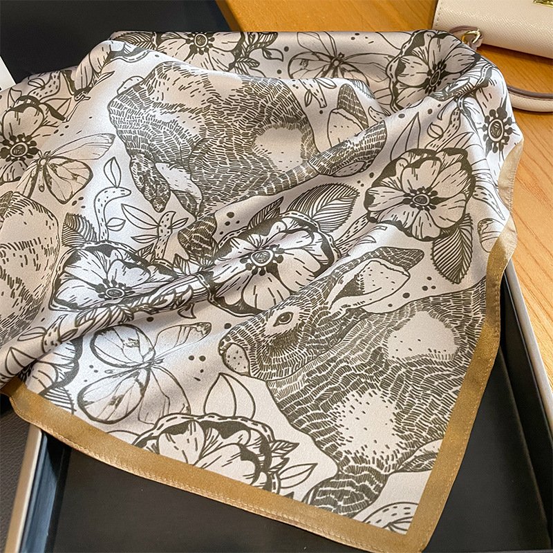 OEM Custom Design Printed Silk Scarf Neck Tie Female Square Head Scarf Bandana Wraps Foulard 100% Natural Silk Scarf for Women