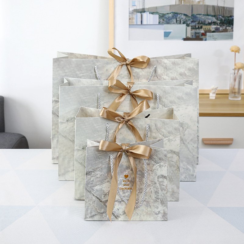 luxury custom white paper shopping bag shipping mailer print bags with gold logo for gifts clothes make up packing with ribbon