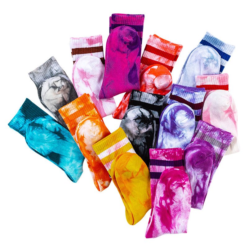 Wholesale new fashion socks men's and women's fashion sports skateboard socks cotton two-bar tie-dye sports casual socks