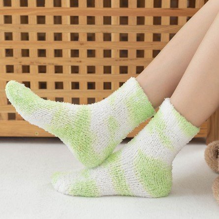 Unisex Fashionable Tie-Dye Tube Fluffy Socks Warm Winter Thick Crew Socks for Adults Cozy Home Sleeping on Floor