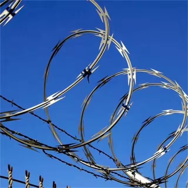 Factory Supply Galvanized Concertina Razor Barbed Wire For Prison