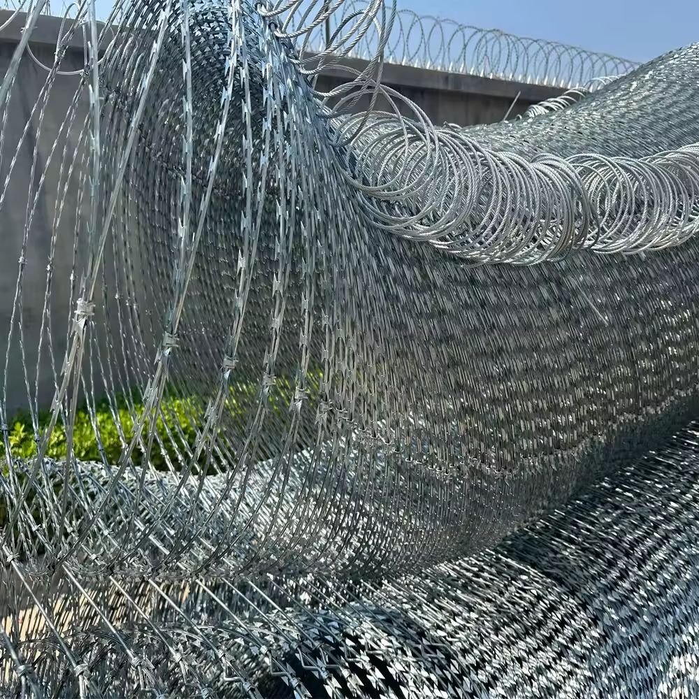 Factory Supply Galvanized Concertina Razor Barbed Wire For Prison