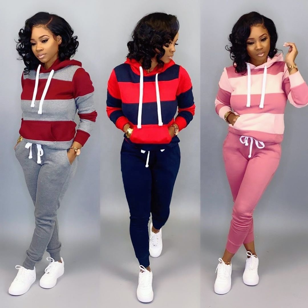 Wholesale Winter Sports Clothing Women's Two Pieces Long Sleeve Hoodie Sweatshirt and Pants Tracksuit Outfits Set