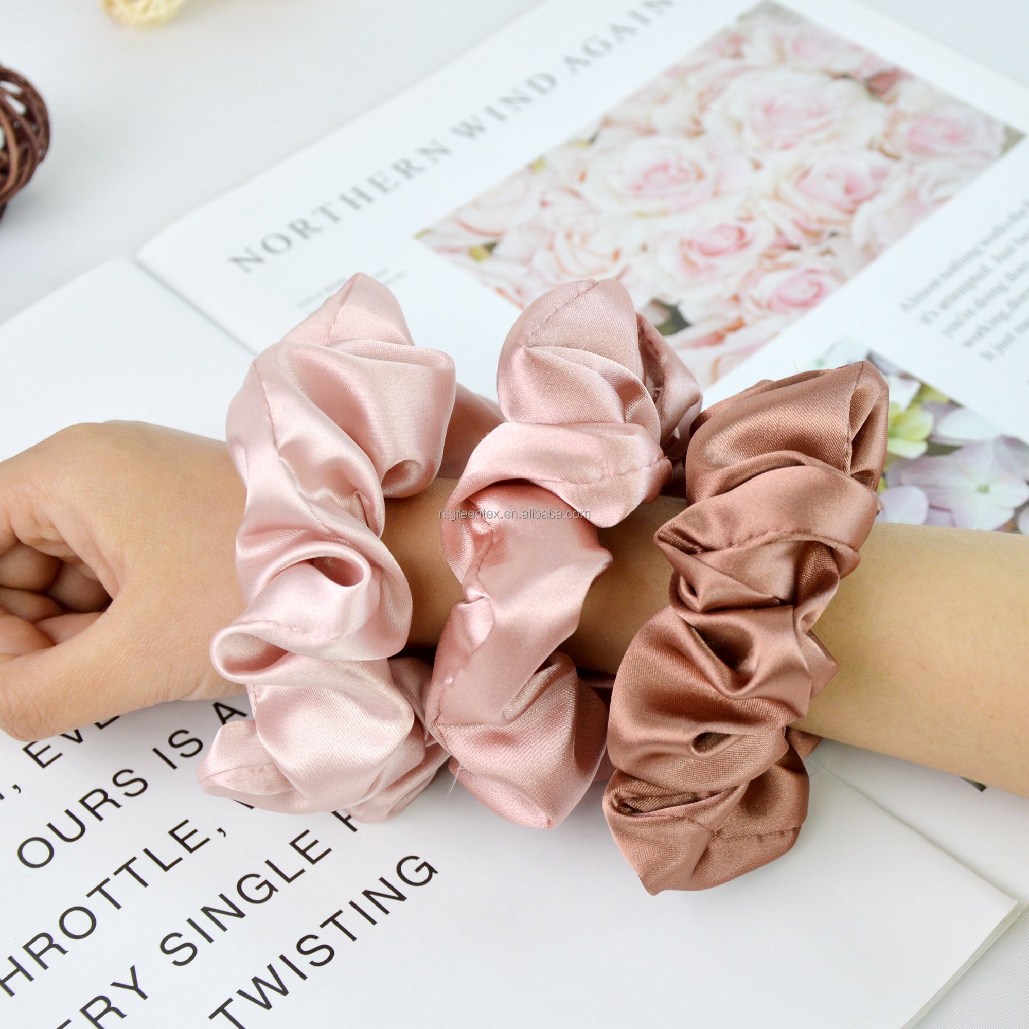 RTS Luxury 38 Colors Women Accessories Scrunchie Elastic Hair Ties 3.5cm Satin Hair Bands Girls Silk Hair Scrunchies