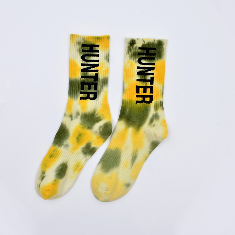 Manufacturer Fashion Novelty Colorful men crew Skateboard Custom Logo socks Cotton Sports Tie Dye Jacquard letters Socks