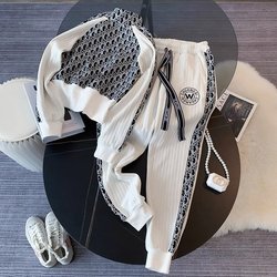 8908#White