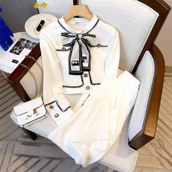 8910#White