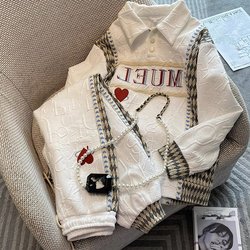 8904#White