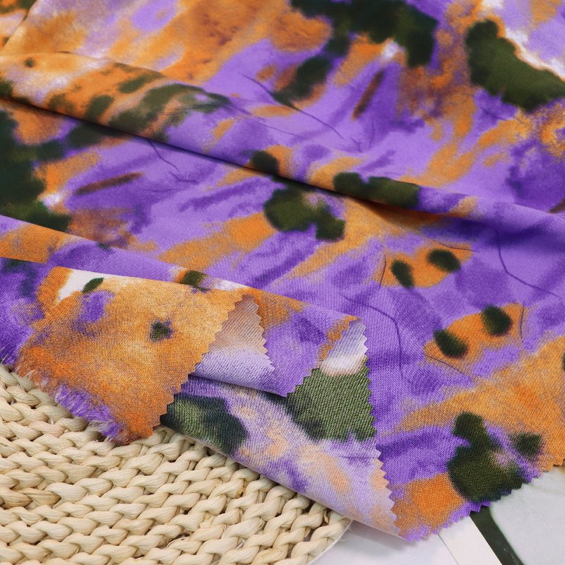 100% Polyester Tie-Dye Fabric for Shirts Dresses Sleepwear Lining Organic Florals Pattern 210t Density for Girls