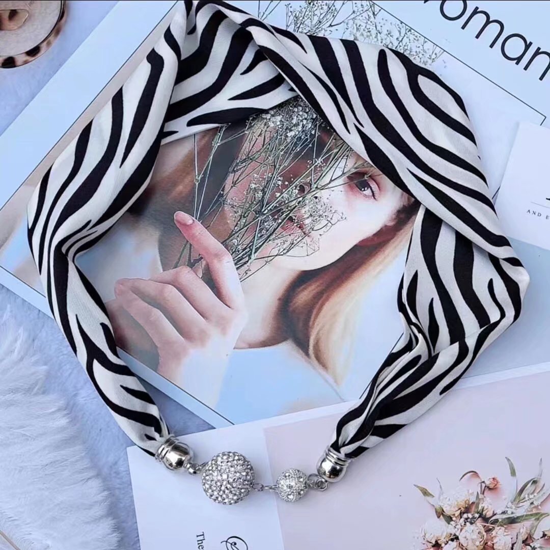 Fancy Pendant Scarves Girls Silk Print Magnetic Buckle Neck Tie Scarf Women Luxury Necklace Pendant Hair Scarf