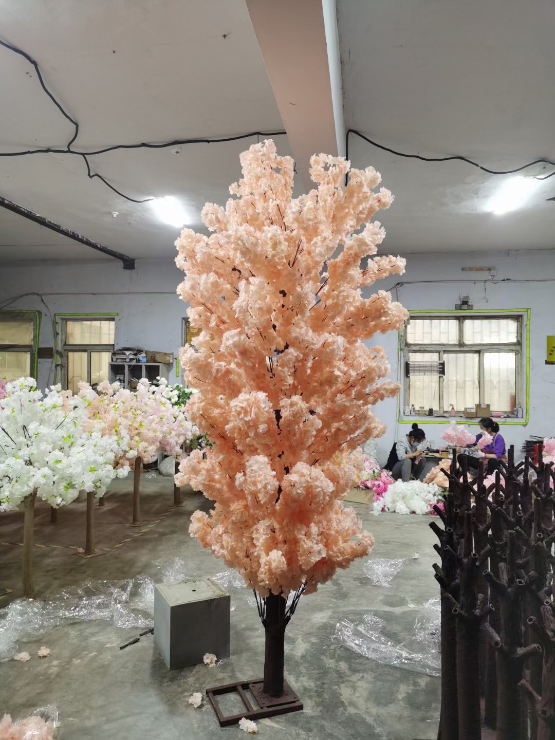 SPR Bridal bouquet Event Use Silk Cherry Blossom Hotel Restaurant Decoration Green Fiberglass Resin Artificial Magnolia Trees